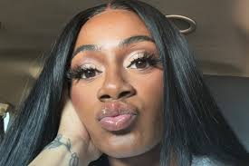 Alessandra Negrini vai à pré-estreia de seu filme no Rio