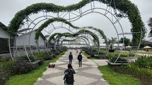 Harga hanya berlaku untuk wisatawan domestik. Pesona Ladang Anggrek Di Mojokerto Sajikan Wisata Dan Edukasi