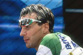 Presse sports : Report 'CYCLISME TOUR DE FRANCE 2000 LIMOGES/VILLENEUVE SUR  LOT'