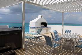 Costa linda beach resort ofrece una gran variedad de servicios en la habitación, como televisor de pantalla plana, frigorífico y cocinita, y puedes nos gustaría tomar un momento para agradecerte por elegir costa linda beach resort durante tu última visita a aruba. Costa Linda Beach Resort Aruba Luxury Condos 1 866 875 2582