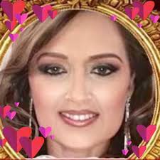 Hi everyone I'm just wondering what everyone does with the treys and the  extra pens from the projects 😍❤️😊