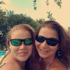 Tracy Dubray's Instagram, Twitter & Facebook