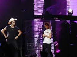 And Again With The Cowboy Hats Harry And Louis Tmht Houston Tx Cowboy Hats Names For Playlists Spotify Harry Styles Memes