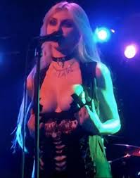 Taylor Momsen Nude Photo and Video Collection - Fappenist