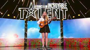 Avant cette finale, plus en amont dans l'émission, l'humoriste avait marqué les esprits avec une composition sur une rupture amoureuse grinçante. La France A Un Incroyable Talent Laura Laune En Finale De La France A Un Incroyable Talent Facebook