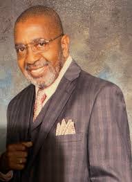 Lisa Lipscomb's Instagram, Twitter & Facebook