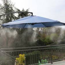 Brumisateur De Terrasse A Positionner Sur Le Parasol Pour Un Ete Au Frais Outdoor Brumisateur Terrasse Brumisateur Exterieur Brumisateur Jardin