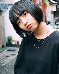 山之内すずさんはinstagramを利用しています トプ画を変えました ずーっと初めての撮影の時の写真使ってたけどもう1年経ったしそろそろ変えたいねって話してて りおんさんに撮っていただきました 前のより少し大人っぽい雰囲気になったかと これからも頑張る