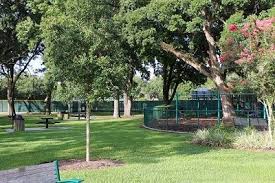 Delaney Park Is One Of Orlando S Oldest Parks Originally Called Duckworth Park The Name Was Changed In 1959 To Delaney Park Del Orlando Parks Park City Park