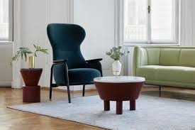 There are fun articles out there that purport to showcase living rooms without coffee tables, but what they show are examples of coffee table alternatives. 10 Modern Round Coffee Tables For Your Imposing Living Room