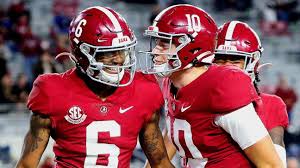 @alabamaftbl's devonta smith is your 2020 heisman trophy winner!pic.twitter.com/itsghilt0d. Alabama S Devonta Smith Mac Jones Lead Four Heisman Trophy Finalists