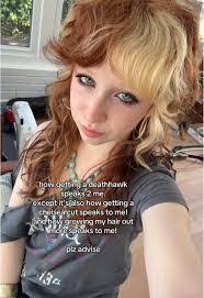 Chelsea Hawks's Instagram, Twitter & Facebook