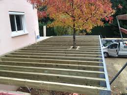 Bilp est membre actif de : Terrasse En Ipe Sur Pilotis Autour D Un Arbre Et Garde Corps En Verre Ecully 69 Rhone
