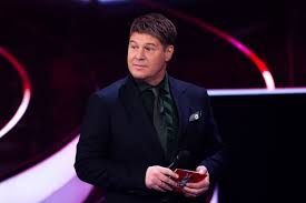 Robert ten brink (sterren op het doek). Martijn Krabbe Heeft Corona Robert Ten Brink Neemt Presentatie Rtl Kerstshow Over Show Ad Nl