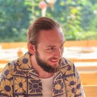 100+ perfiles de «Malkowski»