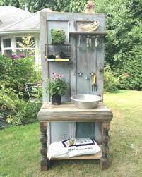 Schickes Garten Schmucken Sich Selbst Zeugen Upcycling Ideen Diy Gartendeko Selber Machen Rustikale Gartenmobel Diy Gartenprojekte