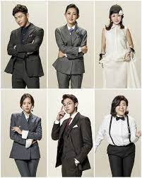 Bu arada, yun shil'in arkadaşı kang tae yang, uzun zamandır sevgilisi televizyon spikeri choi ji yeon tarafından terk edilirken dong sook, solmuş şarkıcı sung tae pyung'un ayağa kalkmasına yardım etmeye kararlı. Updated Cast For The Korean Drama The Gentlemen Of Wolgyesu Tailor Shop Hancinema The Korean Movie And Drama Database