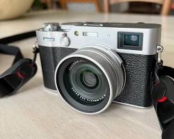 Image of Fujifilm X100V design