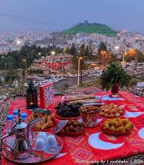 من أبها البهية السعودية تقبل الله صيامكم وقيامكم وسائر أعمالكم عدسة يحيى الشهري السياحة السعودية Family Activities Table Decorations Home Decor