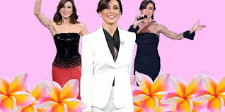 Sempre spacco profondo ma frontale e gonna tricolore (rosa bianco e. Virginia Raffaele I Vestiti Della Finale Di Sanremo 2019