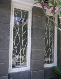 Fungsi dari teralis jendela pintu rumah minimalis ini selain sebagai hiasan juga untuk meningkatkan keamanan dan mengatur sirkulasi udara. 65 Desain Jendela Rumah Minimalis Yang Unik Dan Cantik Desainrumahnya Com