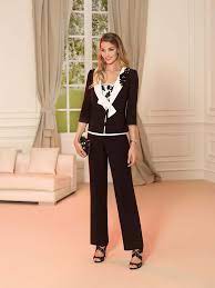 Tenue De Mariage Civil Robe De Ceremonie Maman Des Maries Invites Pantalon Top Dentelle Et Veste Tailleur Realisa Tenue Tailleur Mariage Tenue Habillee
