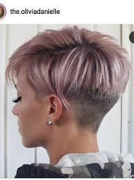 Richtig schöne brautfrisuren für kurze haare oder schulterlange haare zu finden, ist gar nicht so einfach. Short Haircut With Buzzed Back Avedaibw Kurzhaarschnitte Schone Frisuren Kurze Haare Haarschnitt Kurz