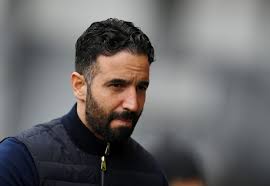 Bruno Fernandes Minta MU Jangan Pecat Amorim