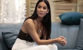 Vuoi ricevere le stories del tuo influencer preferito? Fernanda Lessa Paola Di Benedetto Una Pianta Grassa Interviene Fede