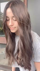 The wind is a blessing sometimes 🔥🌸💕#brunette #goldcoasthairstylist  #burleigh #burleighhairdresser #burleighhairsalon #hairdresser  #tallebudgerahairdresser #tallebudgeravalley