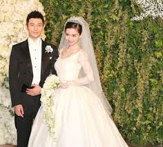 Mainland chinese actor huang xiaoming (黃曉明) and hong kong model/actress angelababy (楊穎) officially tied the knot in a grand wedding ceremony in shanghai on october 8. Angelababy Huang Xiaoming S Marriage Is On The Rocks Hype Malaysia