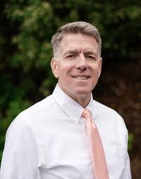 Juliet Dickson's Instagram, Twitter & Facebook