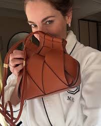 In a New York minute! 🤸 So many beauty, fashion and milestone moments with  @ubeauty and @thewhitelotus 🤍🤍🤍🤍