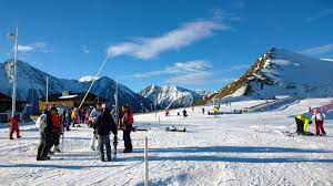 A noter que grâce à la nouvelle télécabine saint lary village / saint lary 1700, les pistes sont. L Espace Debutant Et Enfants De Saint Lary Dans Les Pyrenees