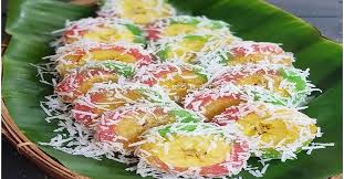 Teks bahasa jawa tentang klepon klepon yaiku siji panganan tradisional sing kegawe saka beras ketan sing neng bentuk kaya bola bola cilik karo jero penyajiannya biyasane kelepon dicawiske karo kambil sing wis diparut. Mencicipi Jajanan Langka Kue Kacamata Terbuat Dari Pisang Dan Singkong