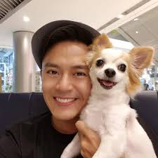 詹朗林- 詹朗林added a new photo — at Fashion Walk.