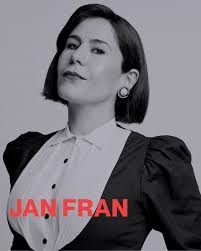 Reunited with mum ❤️💚🤍 See us tonight