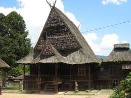 Bila orang hendak masuk rumah tersebut, harus menundukkan kepala agar tidak … Inilah Rumah Adat Batak Mandailing Sumatera Utara Batak Network