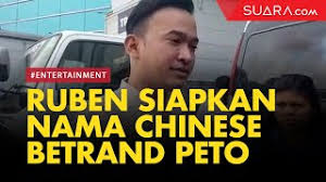 Kala itu ruben bekerja sebagai duta promosi untuk mempromosikan usaha kuliner i am geprek bensu. Ruben Onsu Siapkan Nama Chinese Untuk Betrand Peto Youtube