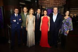 He is best known for portraying cameron tucker in the abc mockumentary sitcom mode. Who Is Eric Stonestreet Dating Eric Stonestreet Girlfriend Wife