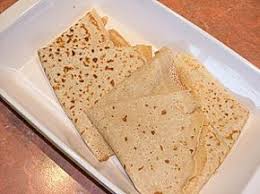 La crêpe est un mets composé d'une très fine couche de pâte faite à base de farine agglomérée à un liquide. Pate A Crepes Au Thermomix Tm31 Le Blog De Omvm Recette Thermomix Dessert Pate A Crepes Cuisine Et Boissons