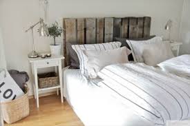 Diy Kopfteil Aus Europaletten Europaletten Bett Wg Zimmer Haus Und Wohnen