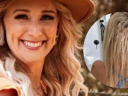 Stephanie Parkhill's Instagram, Twitter & Facebook