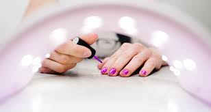 Jak Zrobic Manicure Hybrydowy W Domu Claudia Pl