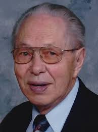 Cecil Maxwell's Instagram, Twitter & Facebook