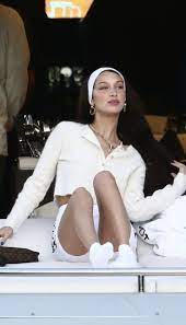 Not only you have to draw it, but you must try to glue them several times before you work out to release it into the world. Prominentear Prominentearsurgery Prominentebabys2020 Prominentedefinicion Prominentegeburtstage2020 Pr Bella Hadid Outfits Fashion Bella Hadid Style