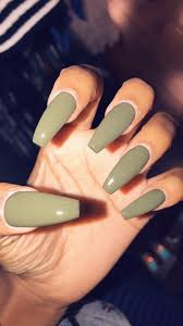How to do acrylic nails. Check Out Simonelovee Green Nails Dark Green Nails Trendy Nails