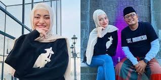 Jun 23, 2021 · tangkapan layar sule berbincang santai dengan nathalie holscher. Siap Mulai Hidup Baru Nathalie Holscher Ganti Channel Youtube Nya Jadi Sunah Singkatan Dari Sule Nathalie Kapanlagi Com