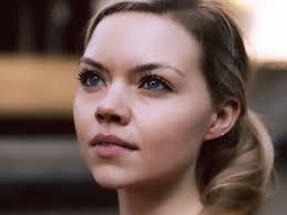 Eloise Skinner's Instagram, Twitter & Facebook