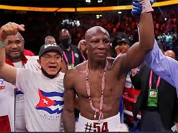 Как судьи оценивали бой от раунда к раунду: 0cyghf9yixqrym